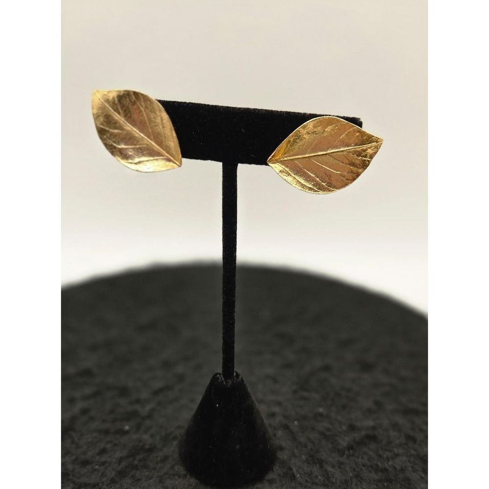 Crown Trifari Gold Tone Leaf Clip On Earrings Vintage Costume Jewelry